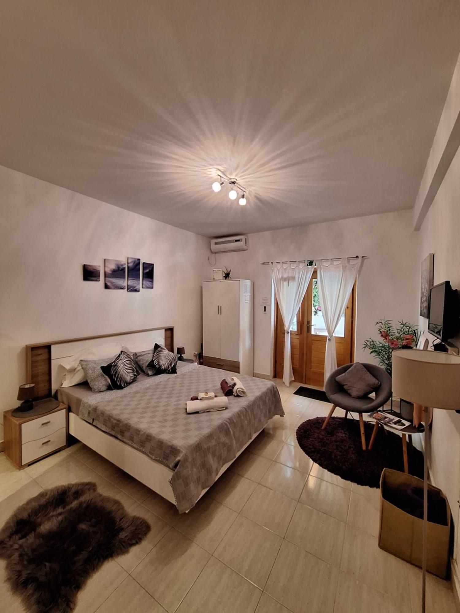 Apartman Valeria Orebić Exteriör bild