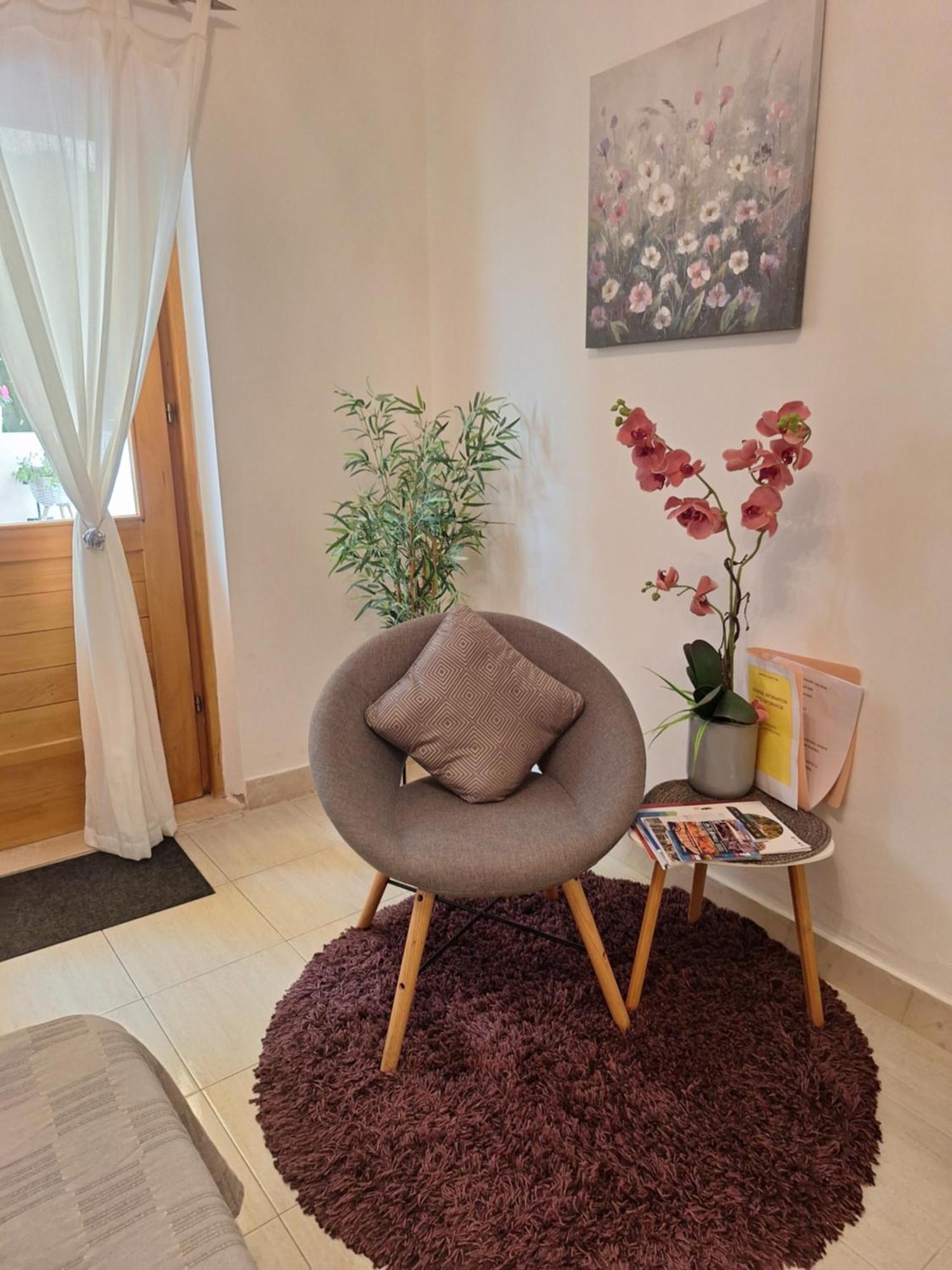 Apartman Valeria Orebić Exteriör bild